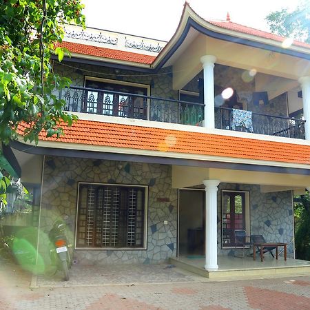 Daffodils Homestay Alappuzha Экстерьер фото